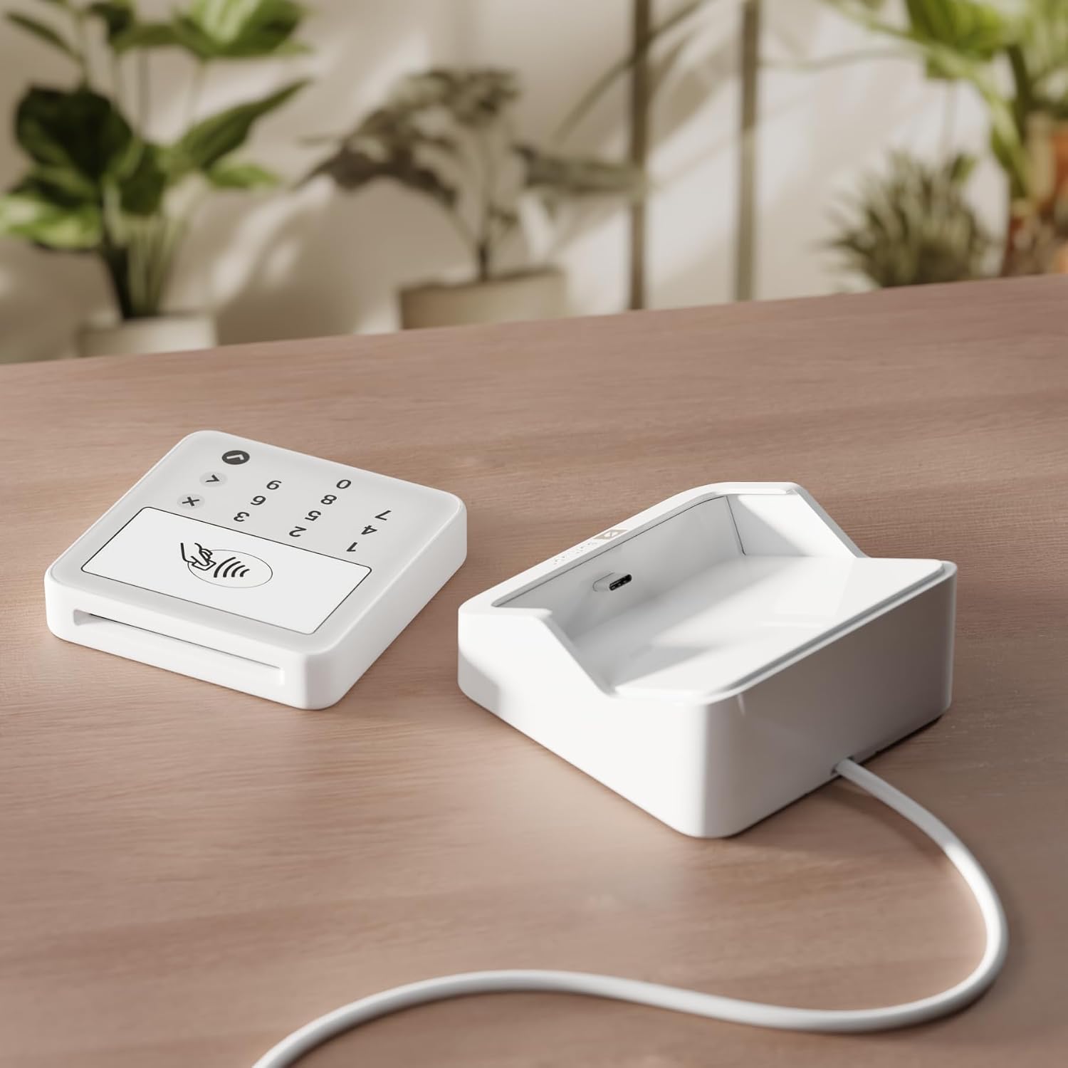 SumUp Solo Lite Card Reader with Base